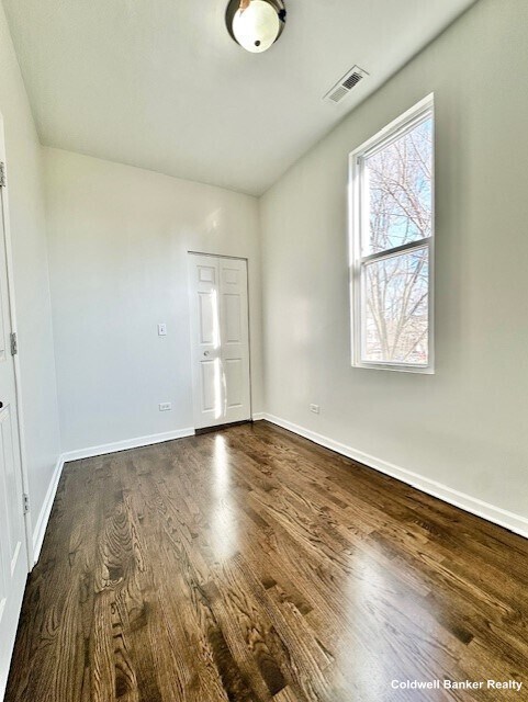 Foto del edificio - 2829 W Polk St