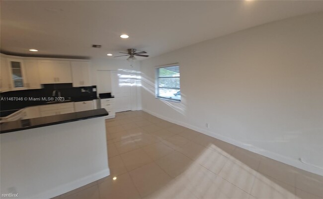 Building Photo - 3 br, 2 bath House - 3801 NE 18th Ave