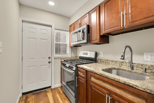 Foto del edificio - 4131 Hunt Pl NE