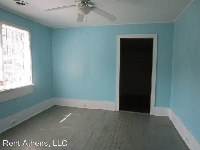 Building Photo - 1398 E Broad St