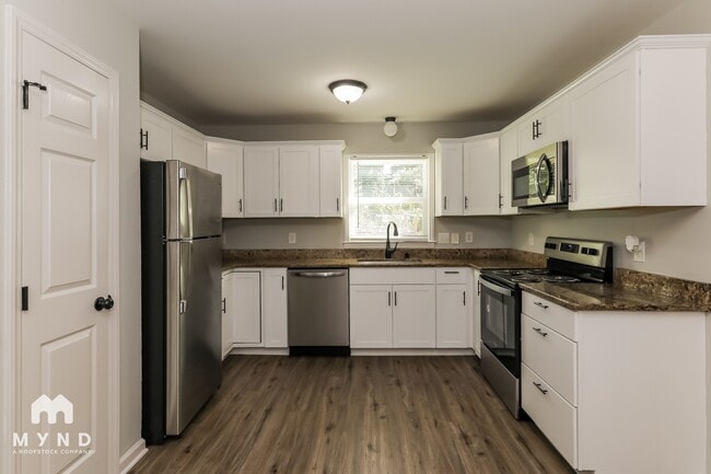 Building Photo - 4726 Dawnwood Dr