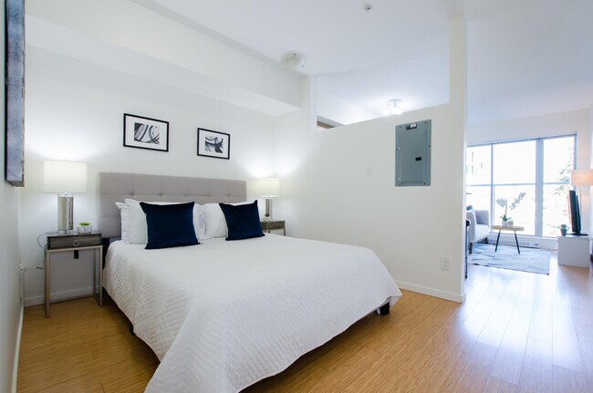 Photo du bâtiment - FURNISHED 1 BED/1 BATH @ UBC | WESTPOINT