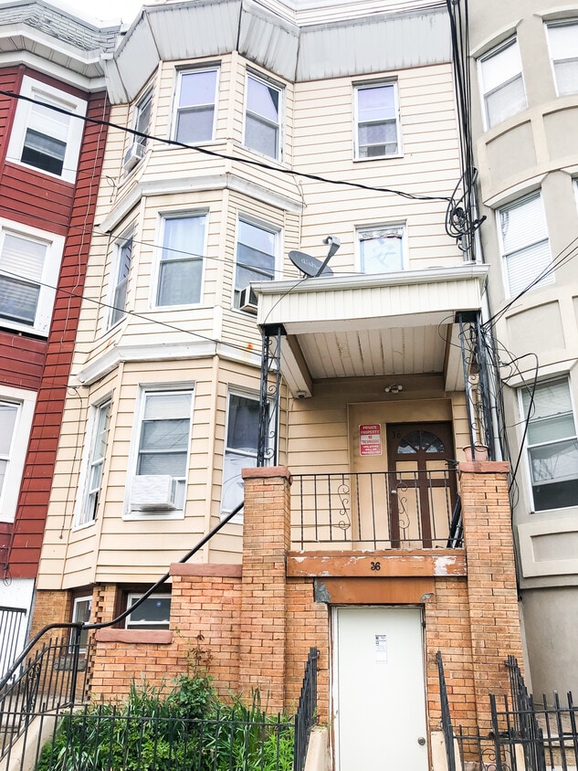 Primary Photo - 36 Prospect St