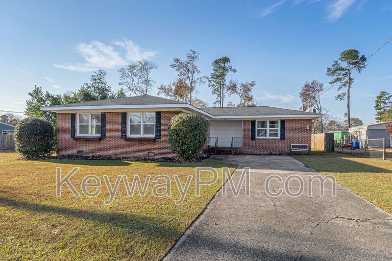 Foto principal - 116 Thomas Dr