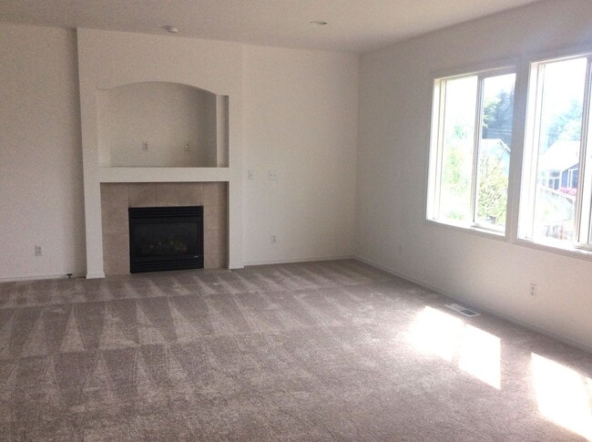 Foto del edificio - Coming Soon! Lovely 3 BDRM/2.5 BATH home near Lake Geneva!