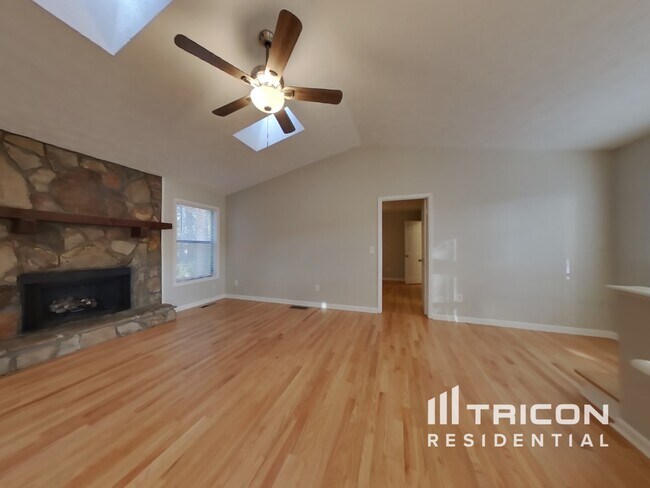 Building Photo - 2280 Lexington Way NW Kennesaw GA