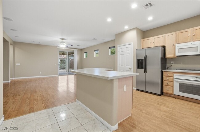 Foto del edificio - 10631 Sweet Lilly Ct