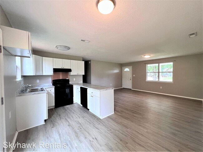 Building Photo - 3 br, 2 bath House - 104 Thomas St