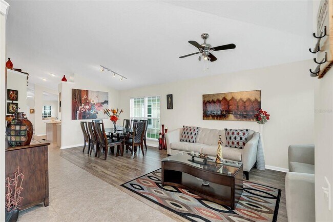 Foto del edificio - 3375 Brookwater Cir