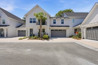 Building Photo - 105 Risewell Ct