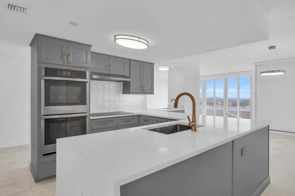 Photo - 529 S Flagler Dr (West Palm Beach, FL)