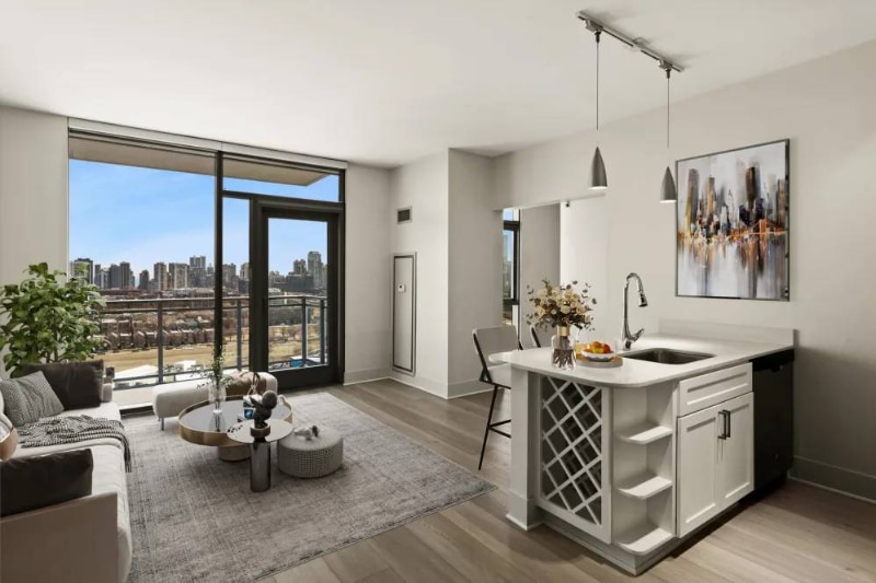 Photo - 1487 N Halsted St (Chicago, IL)