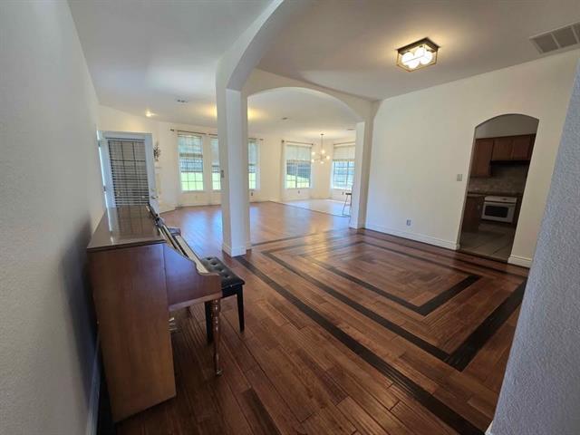 Foto del edificio - 2601 Valencia Ln