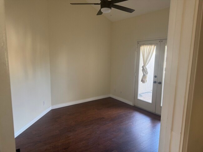 Building Photo - 28161 Haria
