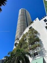 Building Photo - 1750 N Bayshore Dr