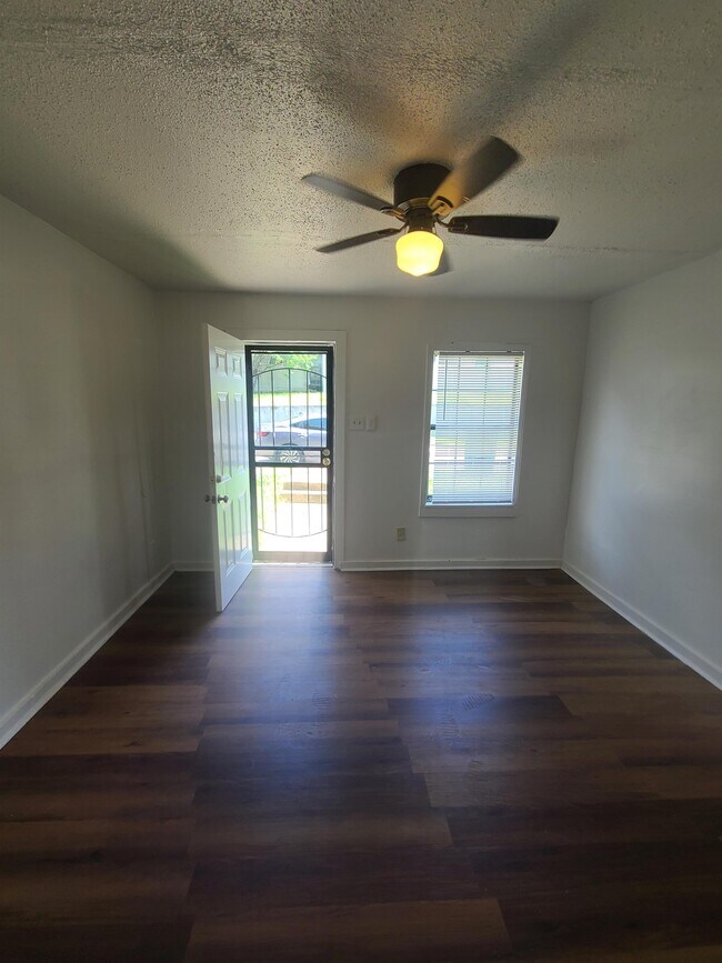 Foto del edificio - 1443 Hemlock St
