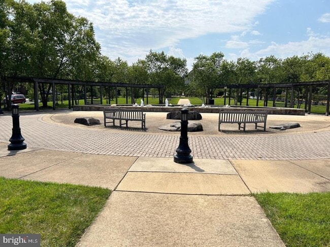 Building Photo - 5658 Lierman Cir