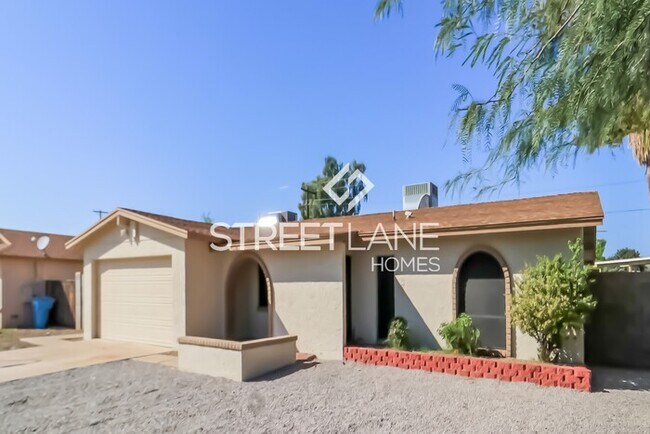 Building Photo - Charming 3 Bedroom in Phoenix!