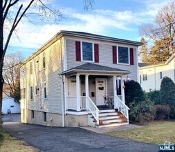 Building Photo - 106 Liberty St