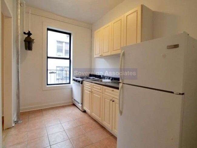 Building Photo - 138 Haven Avenue