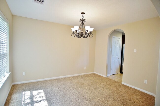 Foto del edificio - 26834 Henson Falls Dr