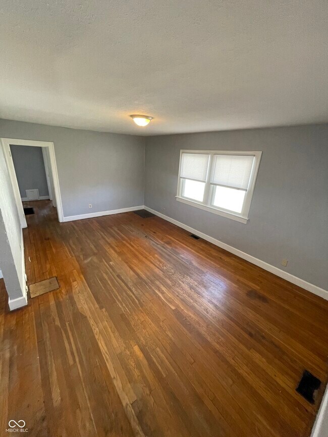 Building Photo - 822 N Emerson Ave