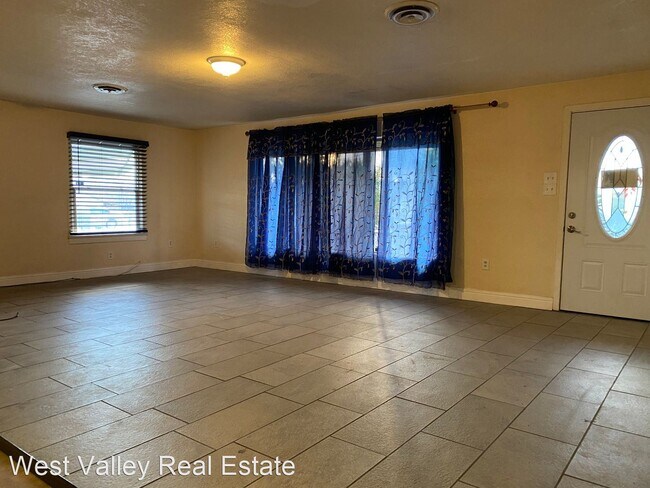 Foto del edificio - 3 br, 2 bath House - 512 Jackson St