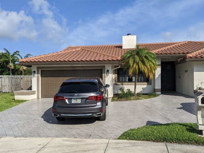 Building Photo - 4 br, 2.5 bath House - 1671 NW 101st Way