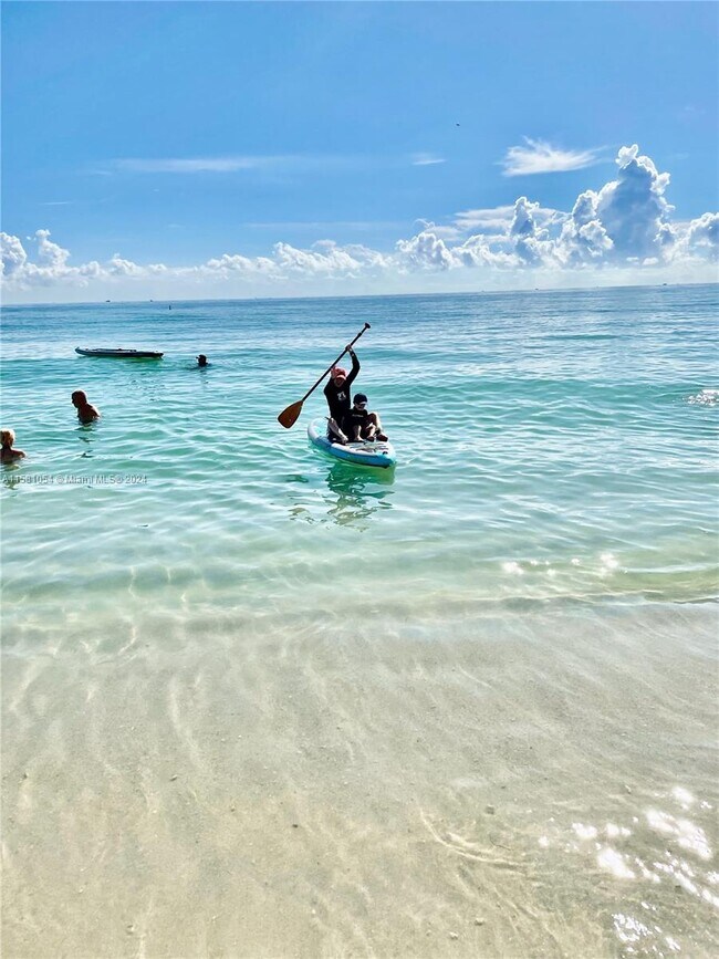 Foto del edificio - 17201 Collins Ave