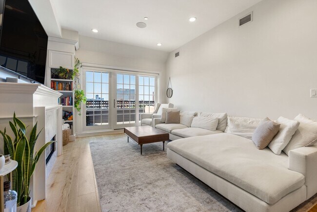 Foto del edificio - 380 Bunker Hill St