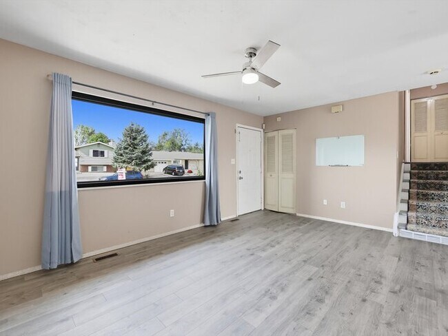 Foto del edificio - 6735 Goldfield Dr