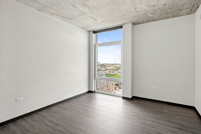 Foto del edificio - 124 N Ashland Blvd