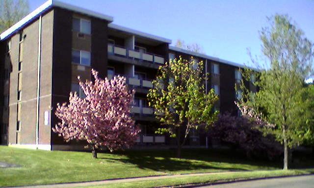 Primary Photo - Crestwood Apartments