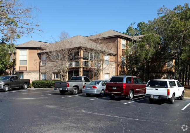 Building Photo - Sabal Walk