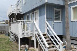 Building Photo - 2615 Gulf Blvd