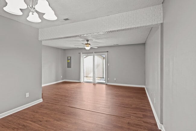 Photo - 3851 Chimney Creek Dr Townhome