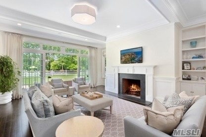 Building Photo - 5 Sagaponack Ct