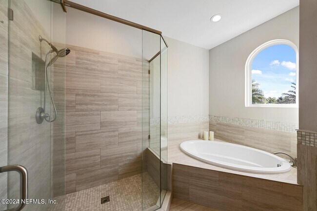 Building Photo - 13308 Santorini Dr