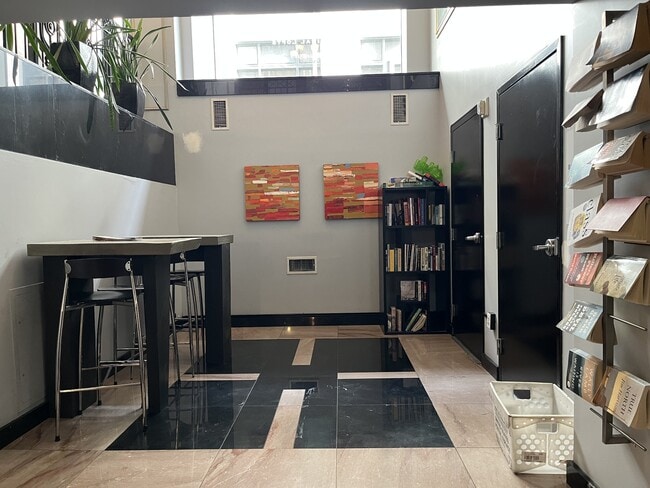 Photo - 700 Church St Apartment