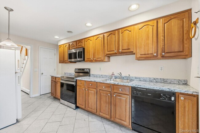 Foto del edificio - 983 Warren Ave