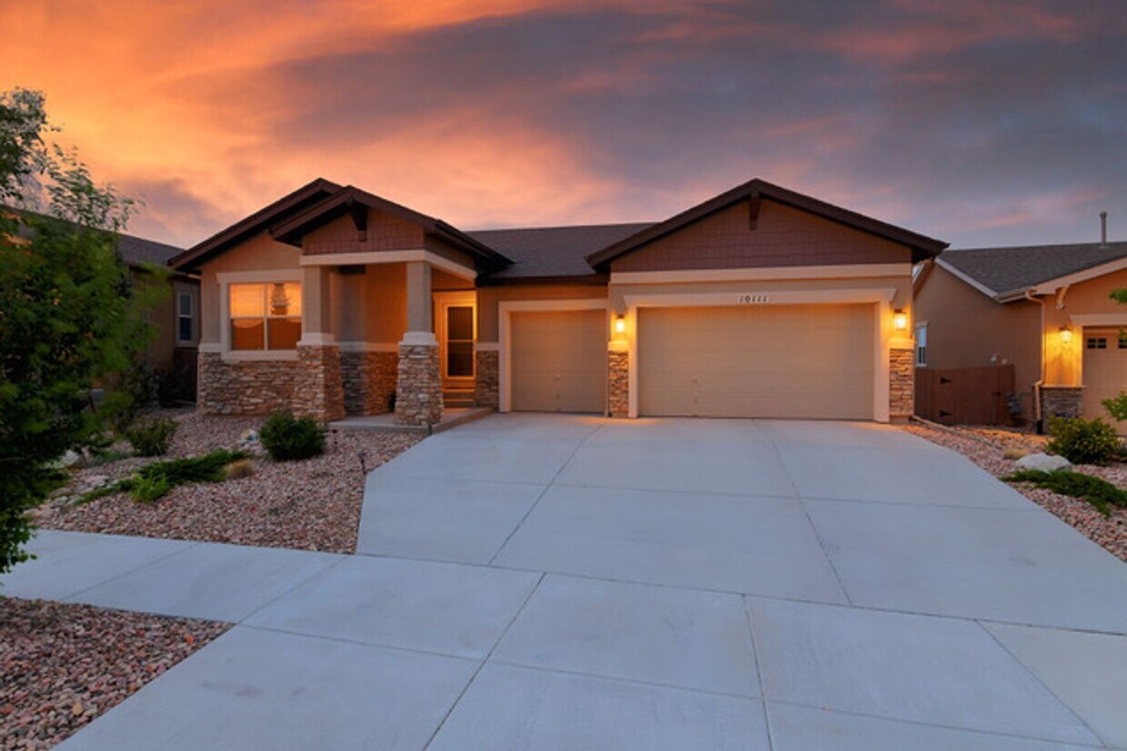 Foto principal - -Beautiful Ranch Home In Cordera!