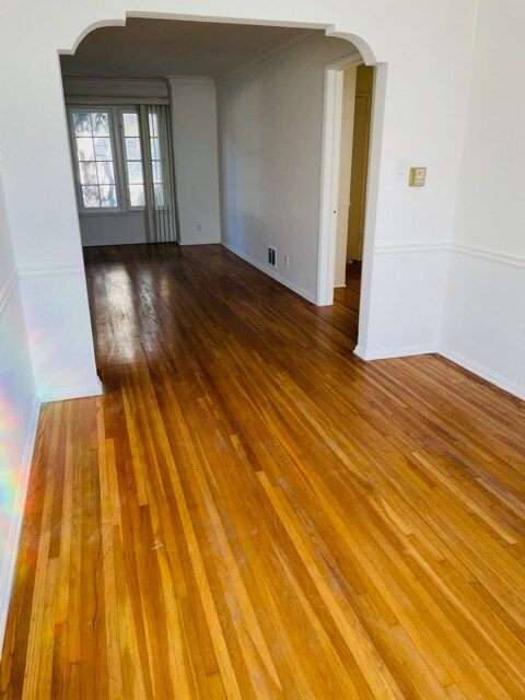 Building Photo - 3960 Los Feliz Blvd