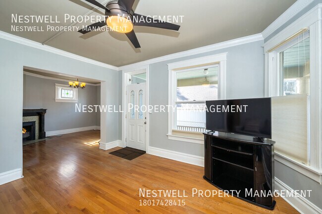 Building Photo - $250 OFF 1ST MONTH'S RENT - Great 3-bed home