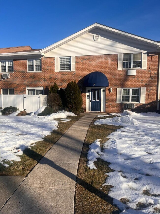 Foto del edificio - 460 Old Town Rd