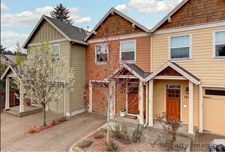 Building Photo - 6658 SW 23rd Pl