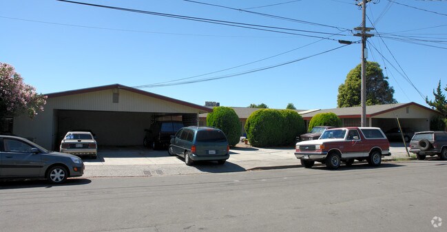  - 1515 Camden Ct