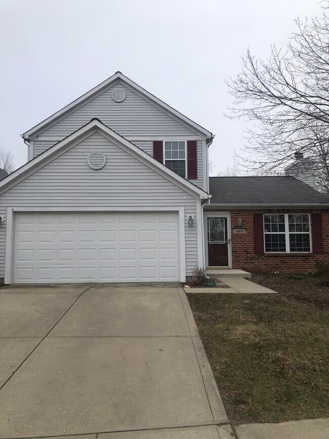 Building Photo - 18001 Grassy Knoll Dr