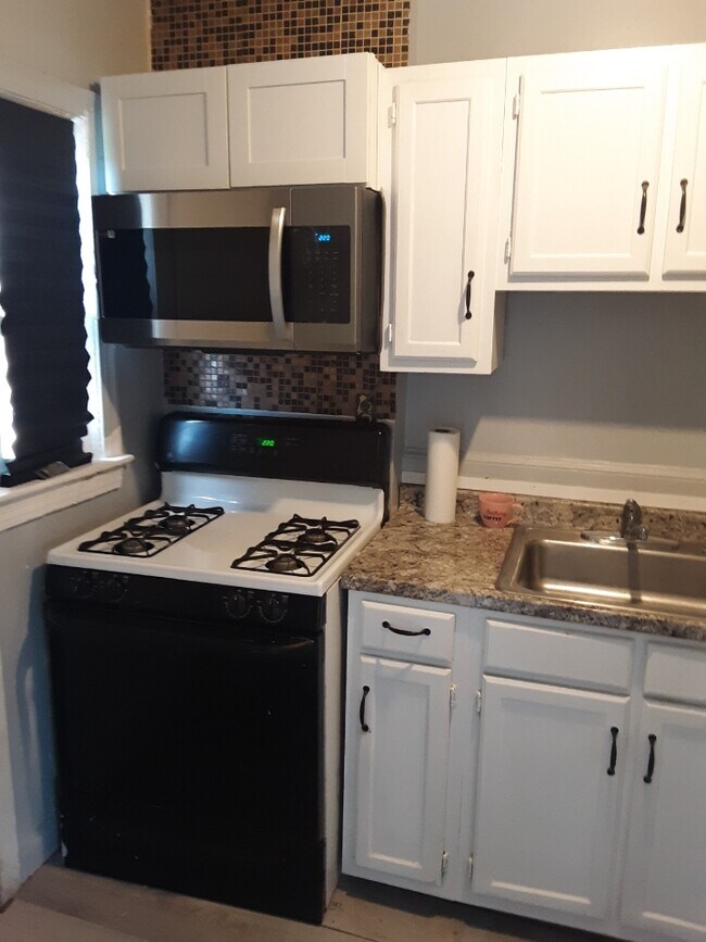 Foto del edificio - 1545 42nd St SE