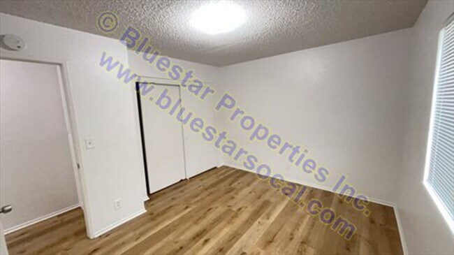 Foto del edificio - 12982N