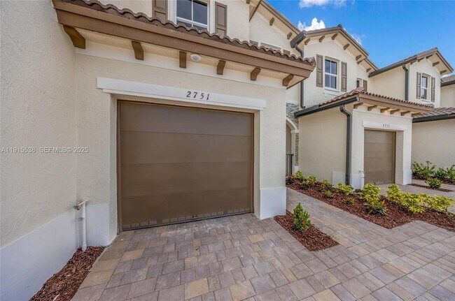 Foto del edificio - 2751 SE 25th Ave